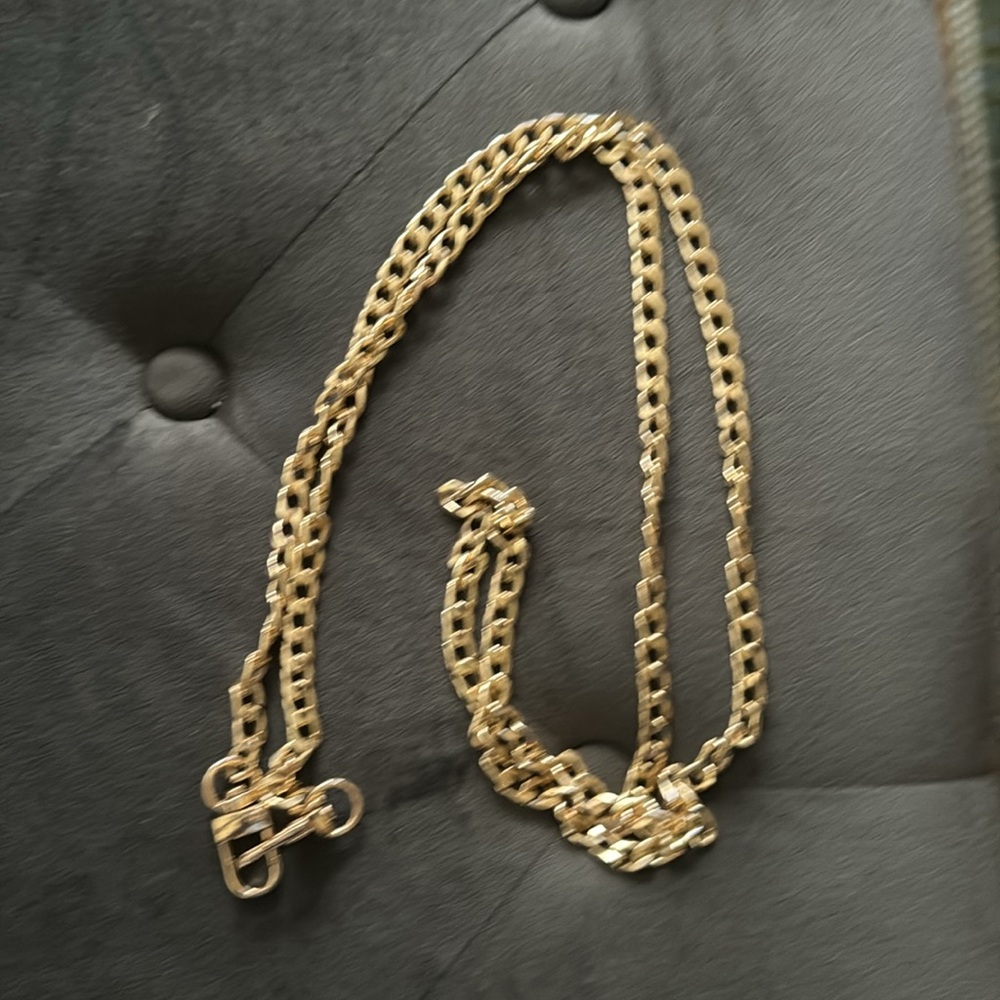 Unbranded Chains - image 2